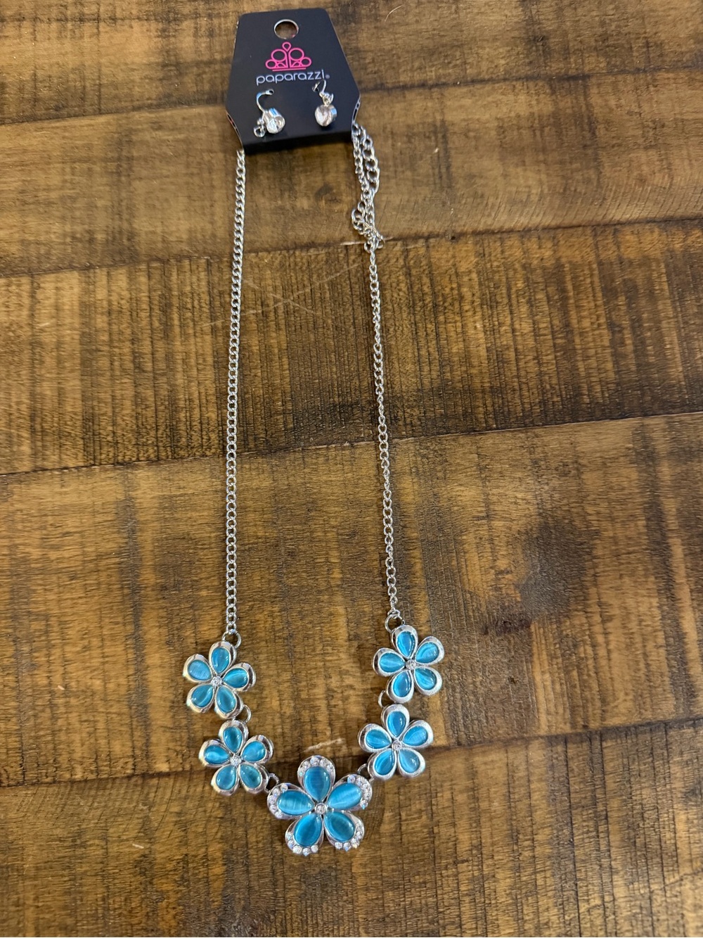 paparazzi Turquoise Flower Cluster Necklace - Silver Tone